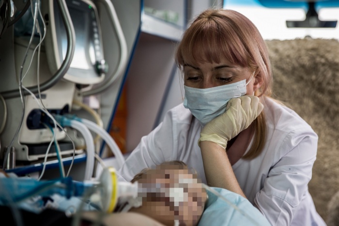 Спустились с неба: один день из жизни врачей санавиации Спустились с неба: один день из жизни врачей санавиации