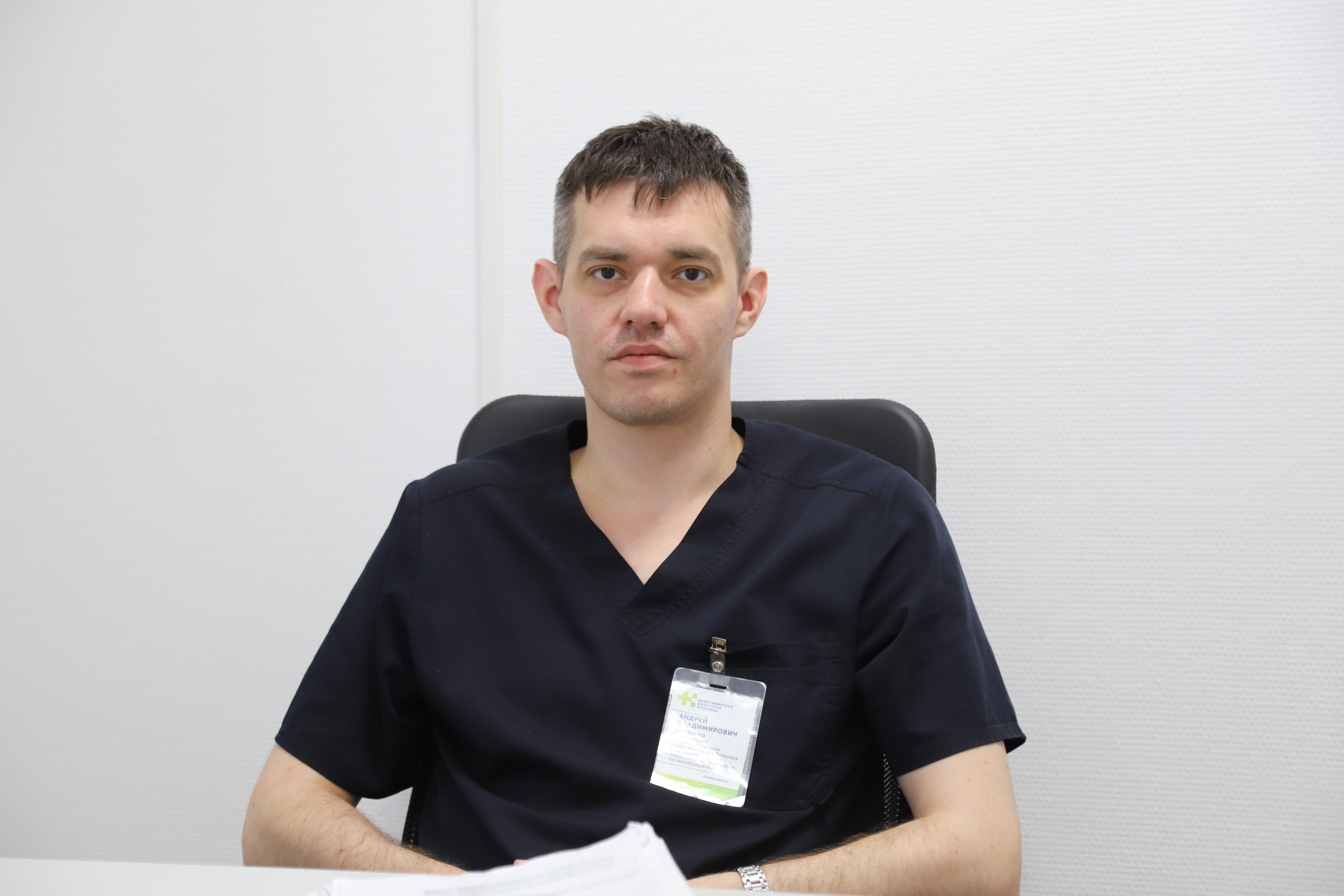 Кого спасать? Обоих!