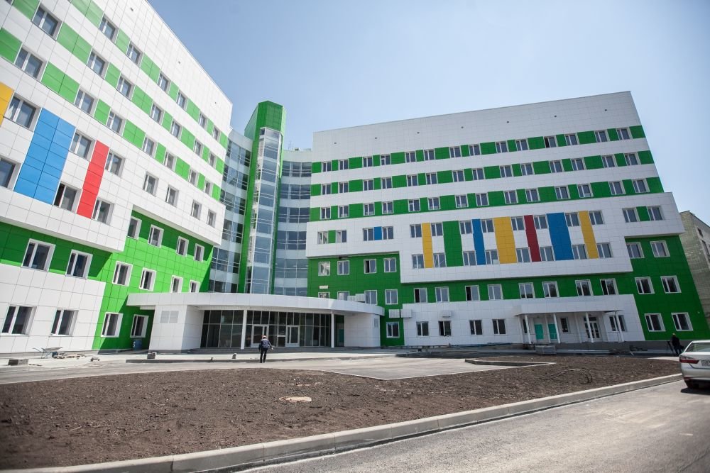 Губернатор осмотрел перинатальный центр в Новосибирске 